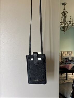 Marc Jacobs Black Pebbled Leather Crossbody Phone Pouch